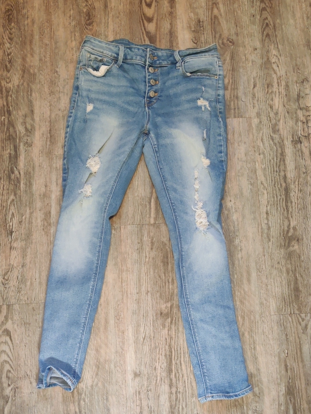Old Navy Light Blue Distressed Skinny Jeans